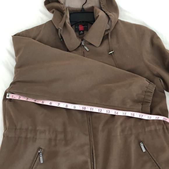 💦☔️Gallery All-weather coat! removable lining & hood! light brown! PreLoved! S/M - Picture 8 of 16